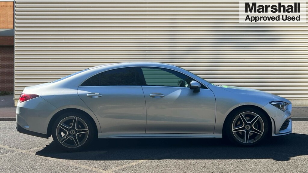 Mercedes-Benz CLA Class Cla 180 Amg Line Premium Tip Silver