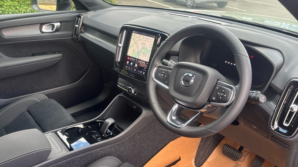 Volvo EX40 Ex40 185Kw Ext Range Plus Black Editon 82Kwh A FA26PXZ Grey #4