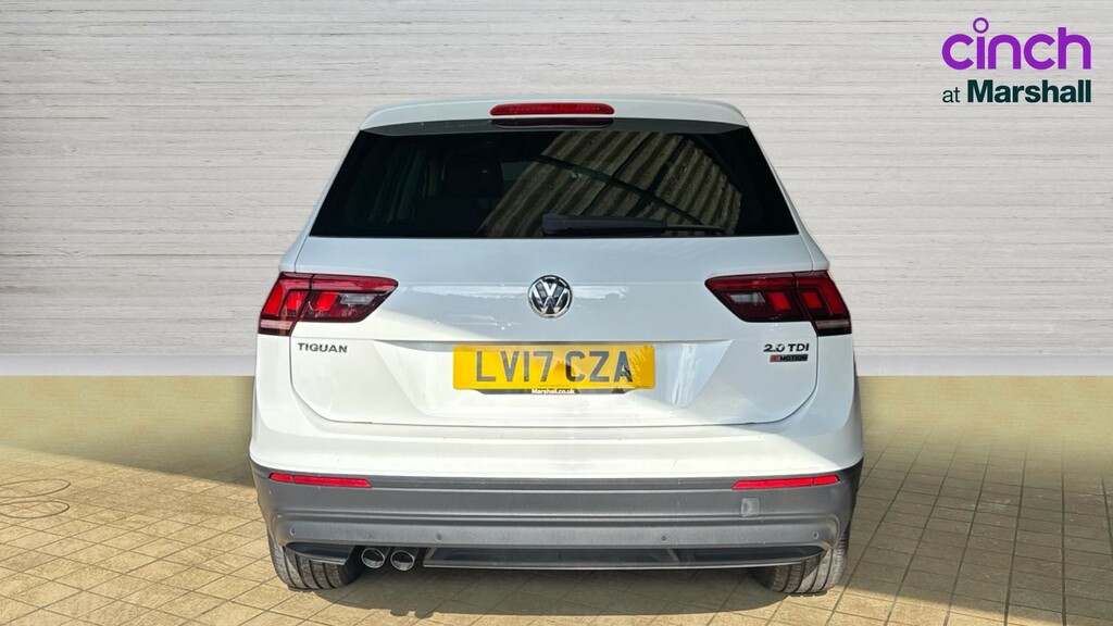 Volkswagen Tiguan Tiguan 2.0 Tdi 150 4Motion Se Nav Dsg LV17CZA White #4