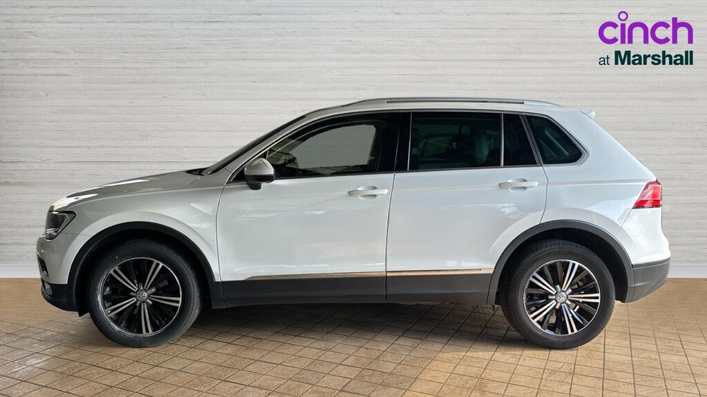 Volkswagen Tiguan Tiguan 2.0 Tdi 150 4Motion Se Nav Dsg LV17CZA White #6