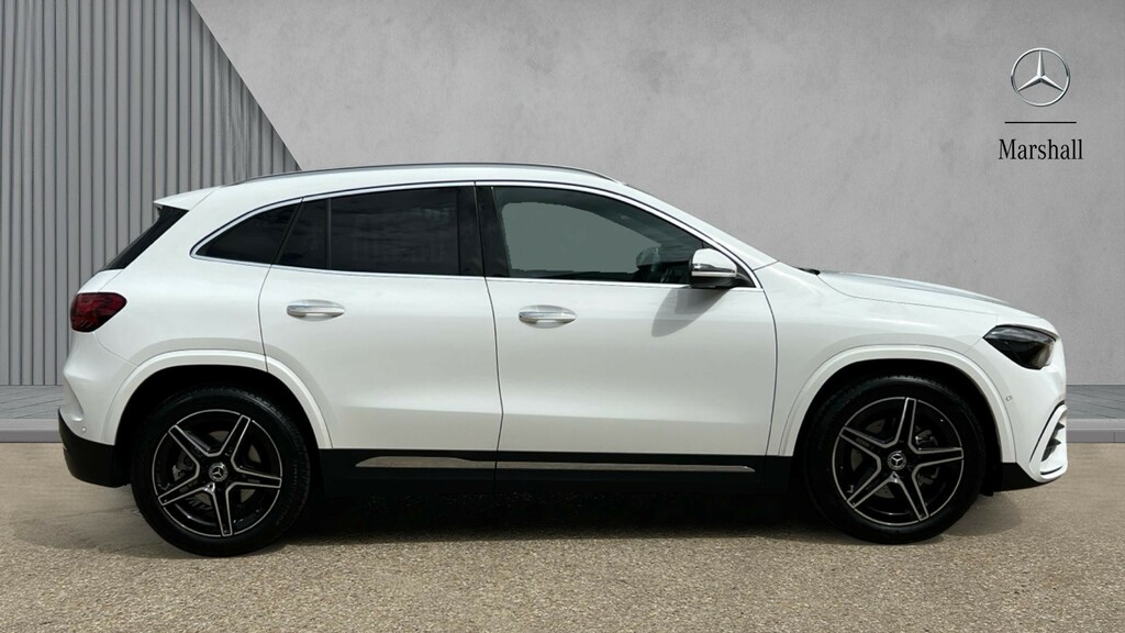 Mercedes-Benz GLA Class Gla 220D 4Matic Amg Line Executive KW75ZPV White #4