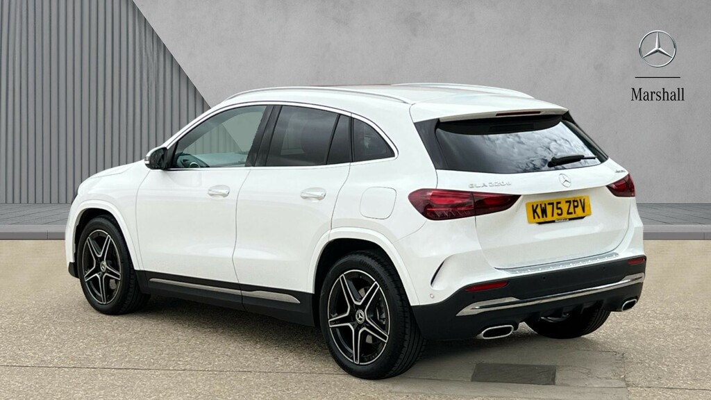 Mercedes-Benz GLA Class Gla 220D 4Matic Amg Line Executive KW75ZPV White #2