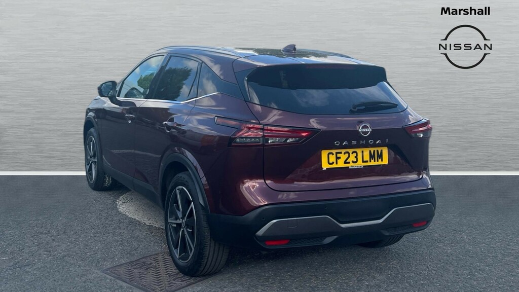 Nissan Qashqai Qashqai 1.3 Dig-t Mh 158 Tekna Xtronic CF23LMM Red #2