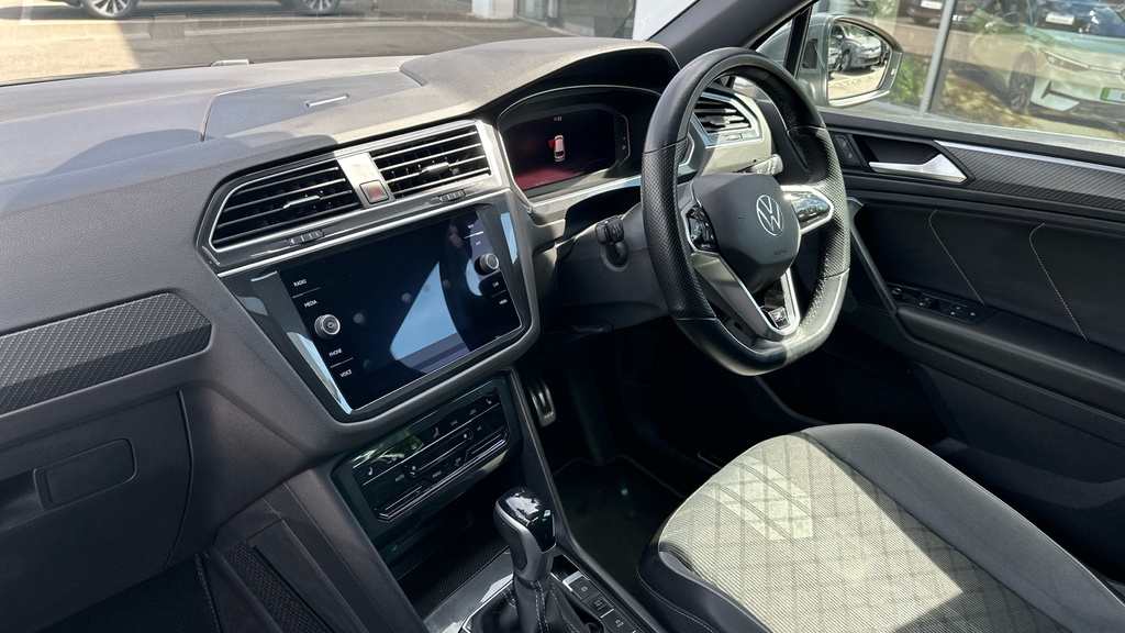 Volkswagen Tiguan Tiguan 1.4 Tsi Ehybrid R-line Dsg VE72FOK Grey #2