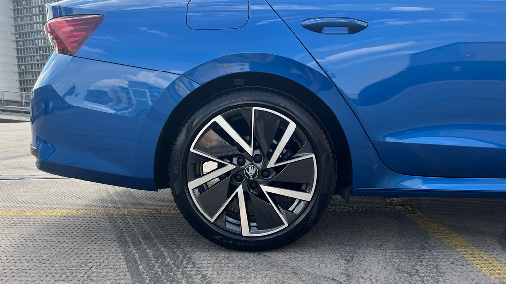 Skoda Octavia Octavia 1.5 Tsi 150 E-tec Sportline Dsg Blue #4