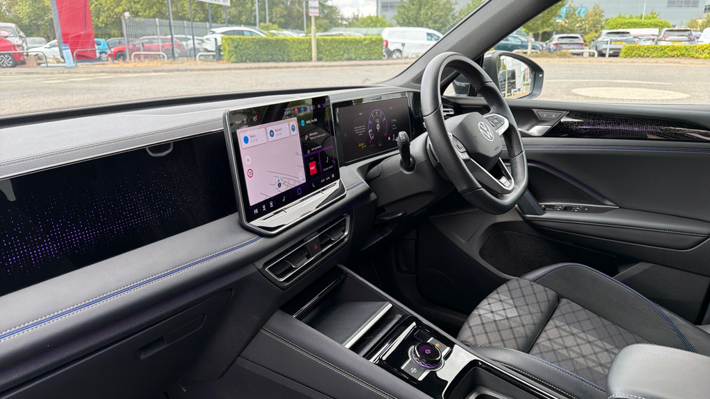 Volkswagen Tiguan Tiguan 1.5 Etsi 150 R-line Dsg MT24CKU Grey #2