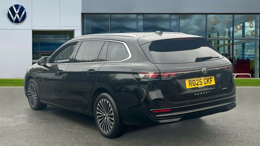 Volkswagen Passat Passat 1.5 Tsi Ehybrid 272 Elegance Dsg RO25GKF Black #3