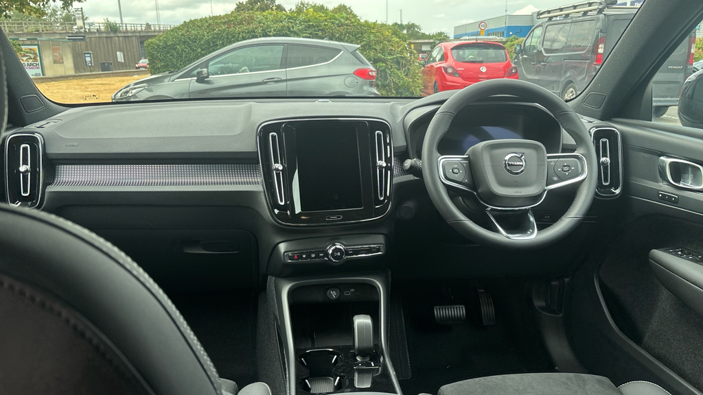 Volvo EX40 Ex40 325Kw Tm Perf Plus Black Edition 82Kwh Au Black #5