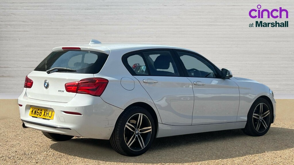 BMW 1 Series 1 Series 118I 1.5 Sport Navservotronic White #3