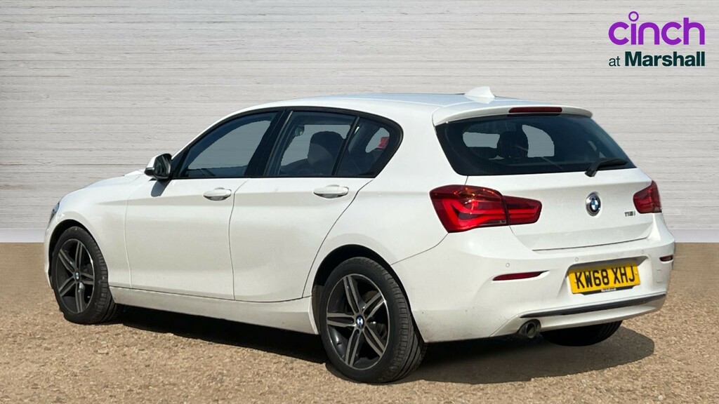 BMW 1 Series 1 Series 118I 1.5 Sport Navservotronic White #5