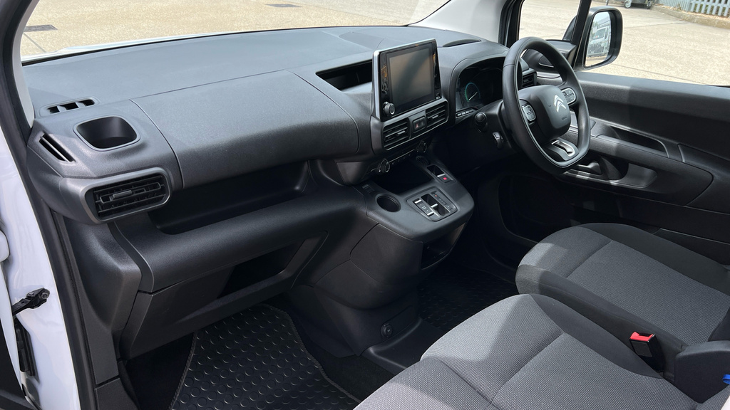 Ford Focus 1.0 Ecoboost Hybrid Mhev St-line X Heated S White #10
