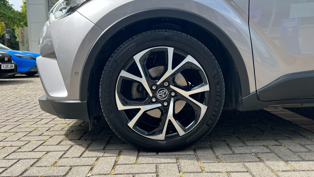 Toyota C-Hr Vvt-h Dynamic U2700 Ulez Silver #17