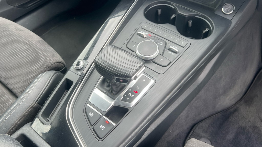 Audi A4 35 Tfsi Black Edition S Tronic Estate White #26