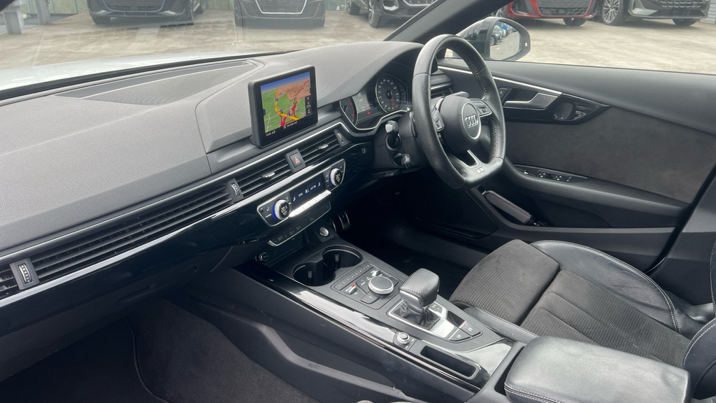 Audi A4 A4 35 Tfsi Black Edition S Tronic White #2