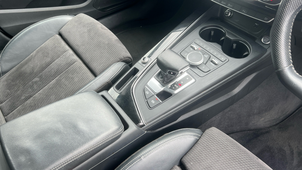 Audi A4 35 Tfsi Black Edition S Tronic Estate White #19