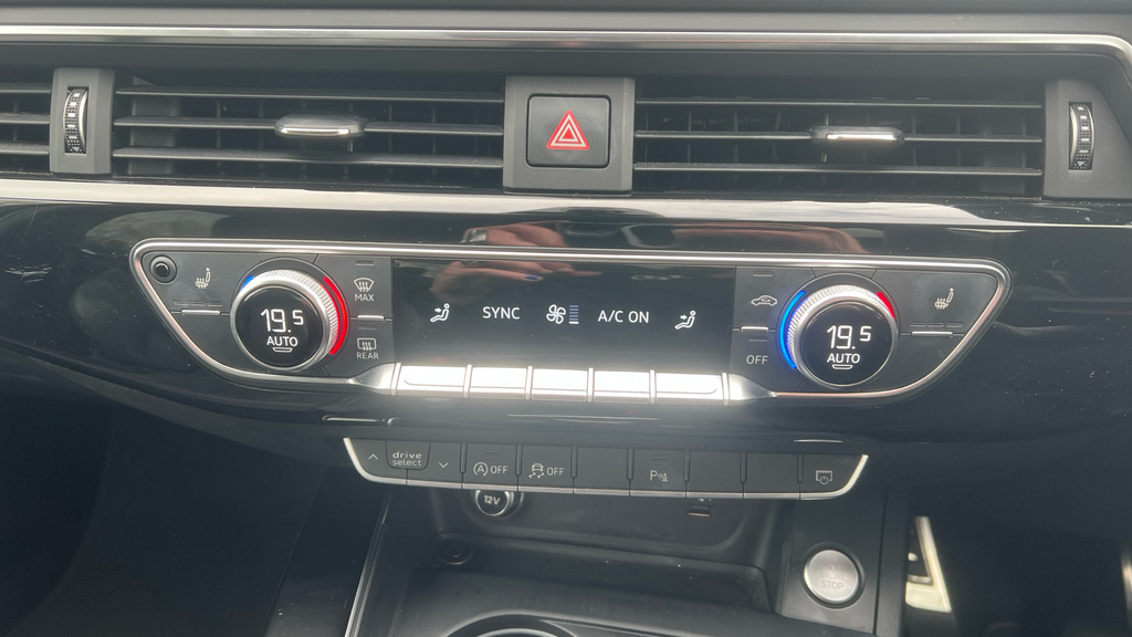 Audi A4 35 Tfsi Black Edition S Tronic Estate White #37