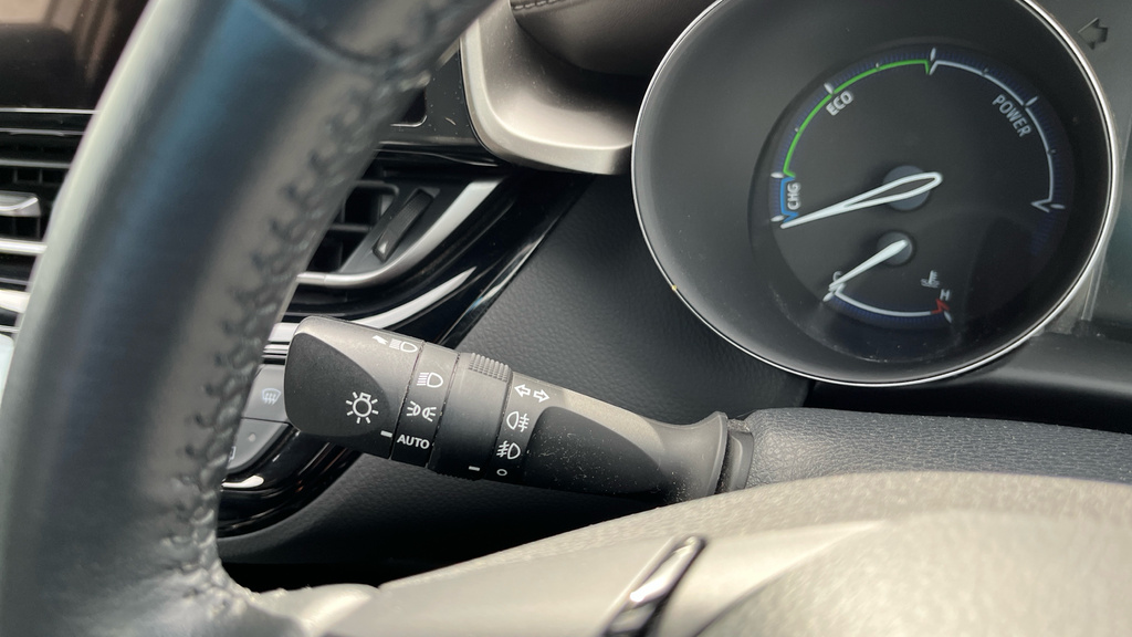 Toyota C-Hr Design 1.8 2 Grey #23