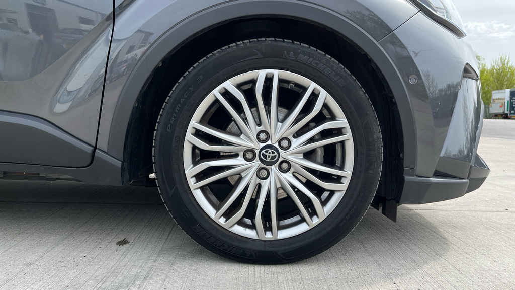 Toyota C-Hr Design 1.8 2 Grey #19