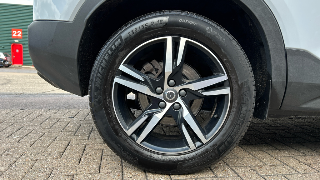 Volvo XC40 1.5 T3 Inscription 161 Bhp Red #19