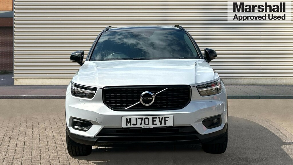 Volvo XC40 1.5 T3 Inscription 161 Bhp Red #8