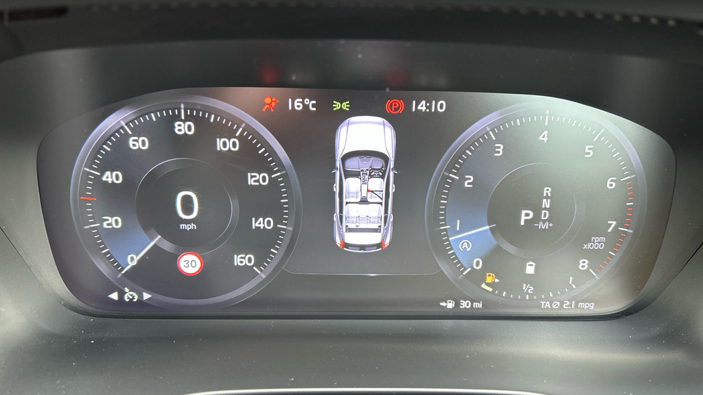 Volvo XC40 1.5 T3 Inscription 161 Bhp Red #13