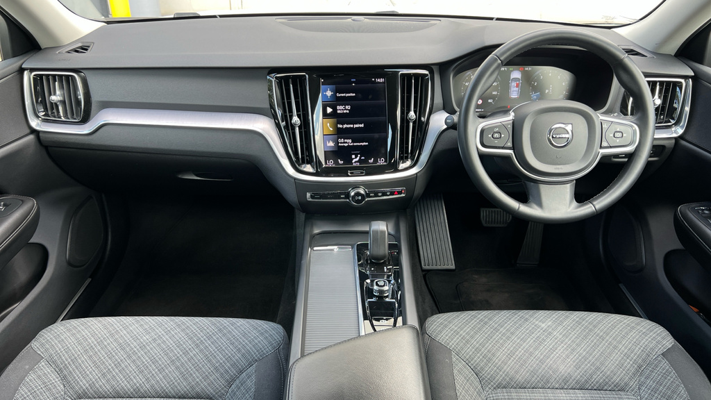 Volvo V60 V60 2.0 B3p Momentum 7 Speed White #5