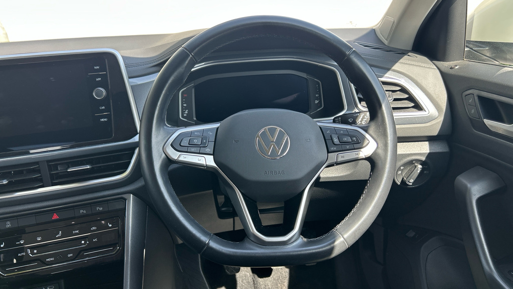 Volkswagen T-Roc 1L Life Silver #27