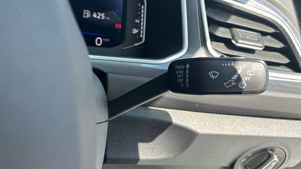 Volkswagen T-Roc 1L Life Silver #32