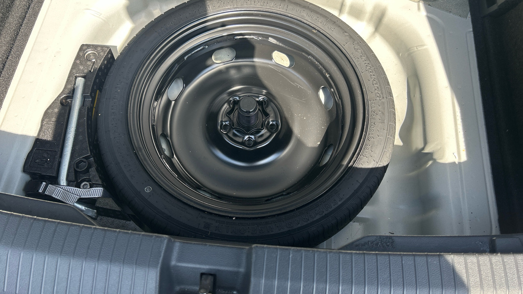 Volkswagen T-Roc 1L Life Silver #48