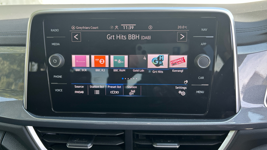 Volkswagen T-Roc 1L Life Silver #25