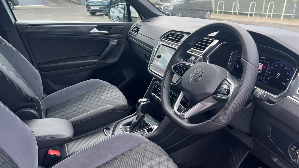 Volkswagen Tiguan Tiguan 1.5 Tsi 150 R-line Dsg VN70YCK White #5