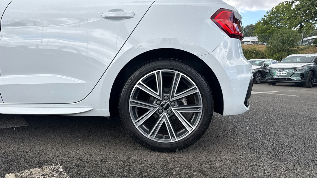 Audi A1 A1 30 Tfsi 110 S Line S Tronic LX24URF White #5