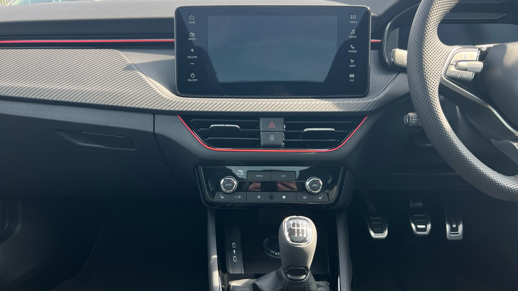 Skoda Kamiq 1.0 Tsi Design Edition White #13