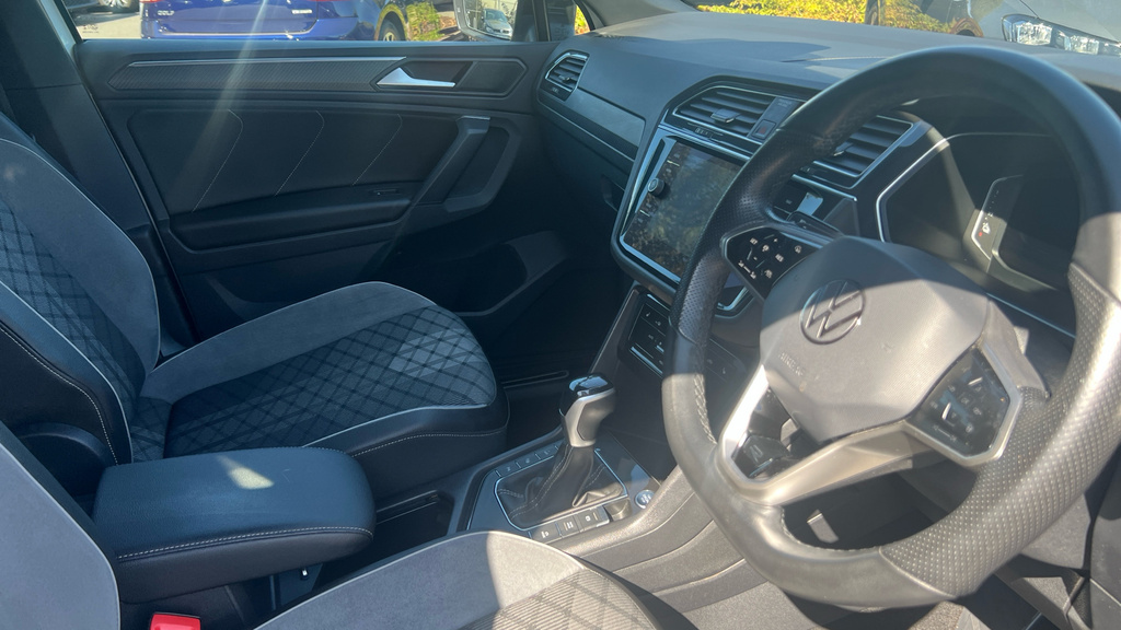 Volkswagen Tiguan Tiguan 1.4 Tsi Ehybrid Black Edition Dsg GU24BWJ White #6