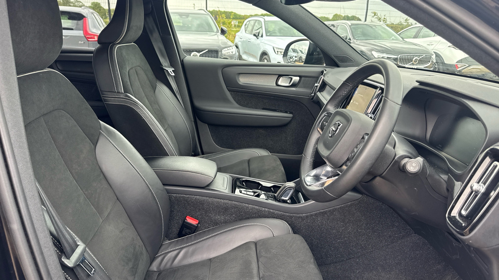 Volvo XC40 Xc40 1.5 T3 163 R Design Geartronic Black #6