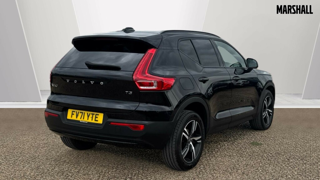 Volvo XC40 Xc40 1.5 T3 163 R Design Geartronic Black #2