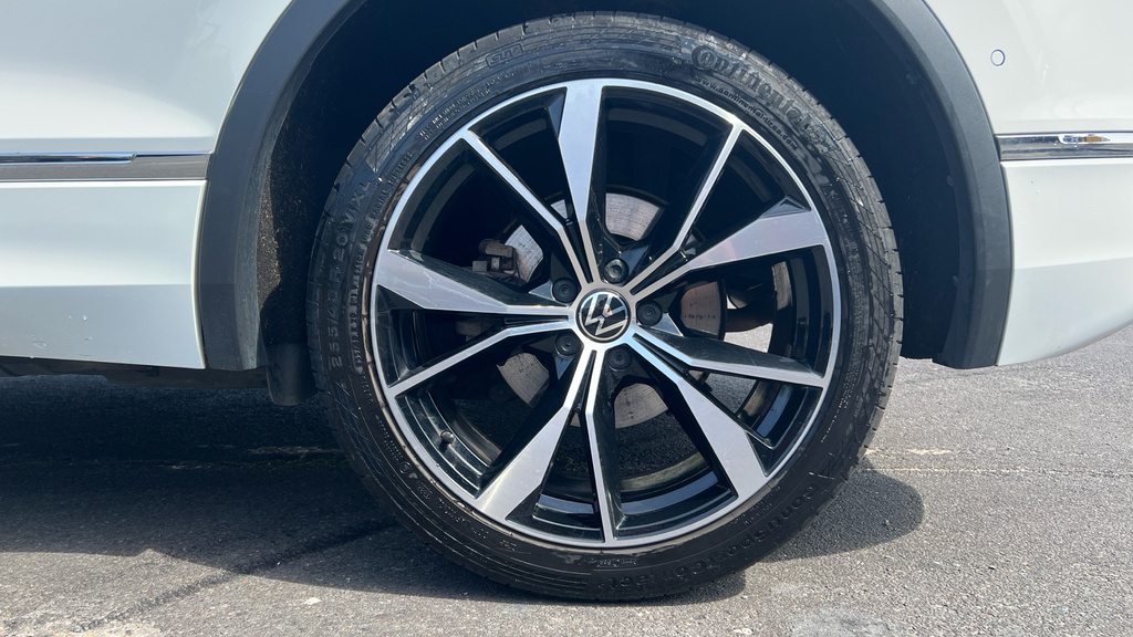 Volkswagen Tiguan R-line Black #18