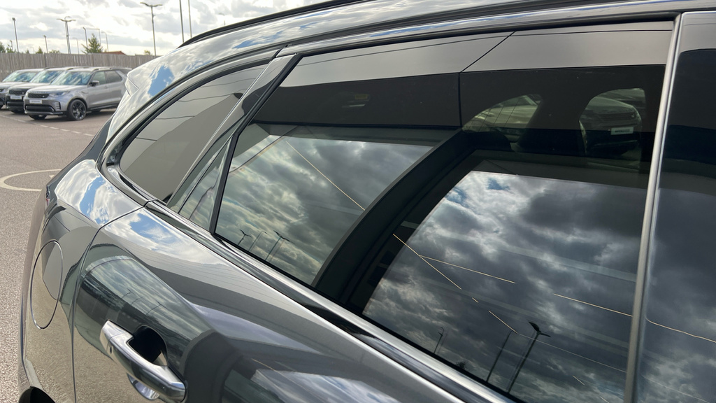 Jaguar F-Pace Jaguar Estate 2.0 D200 R-dynamic Hse Au Blue #55