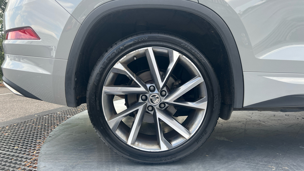 Skoda Kodiaq Kodiaq 1.5 Tsi Sport Line Dsg 7 Seat Grey #5