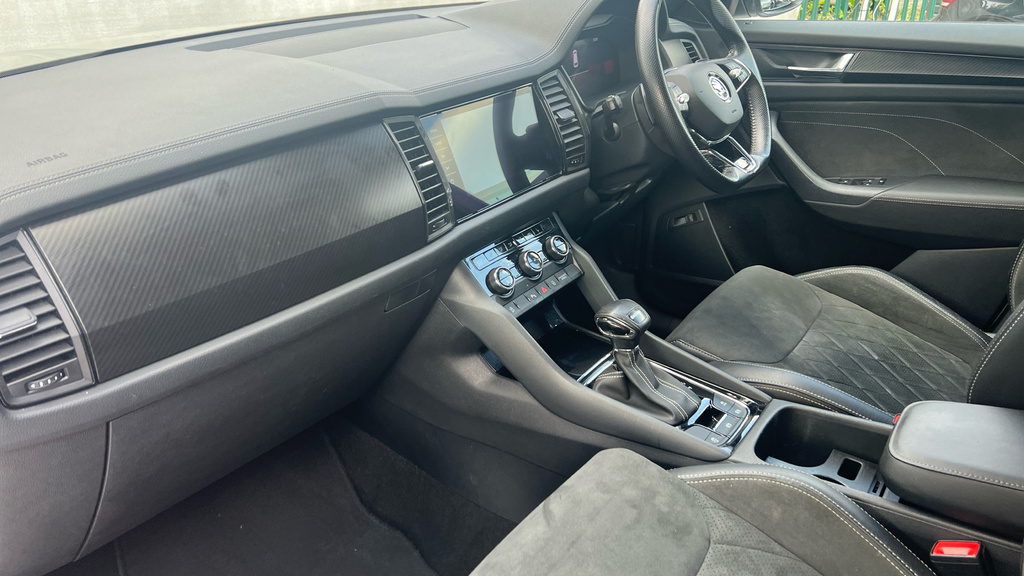 Skoda Kodiaq Kodiaq 1.5 Tsi Sport Line Dsg 7 Seat Grey #2