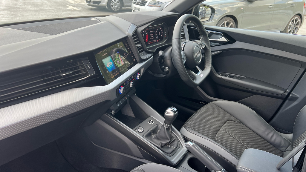 Audi A1 A1 30 Tfsi Black Edition Black #2