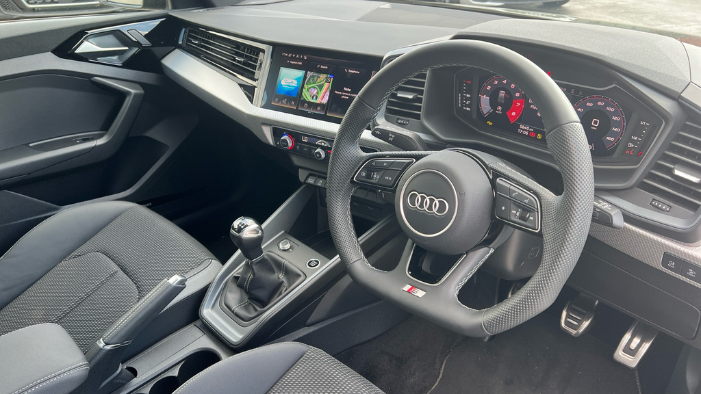 Audi A1 A1 30 Tfsi Black Edition Black #6