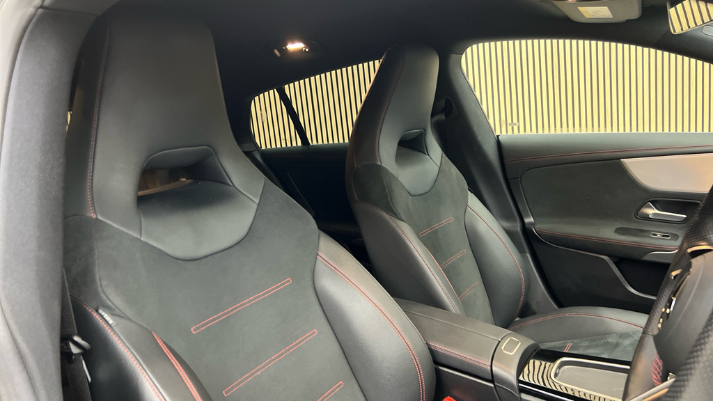 Mercedes-Benz CLA Class 180 Amg Line Premium Tip 2025 Black #14