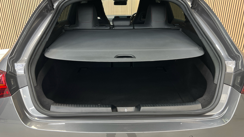 Mercedes-Benz CLA Class 180 Amg Line Premium Tip 2025 Black #18