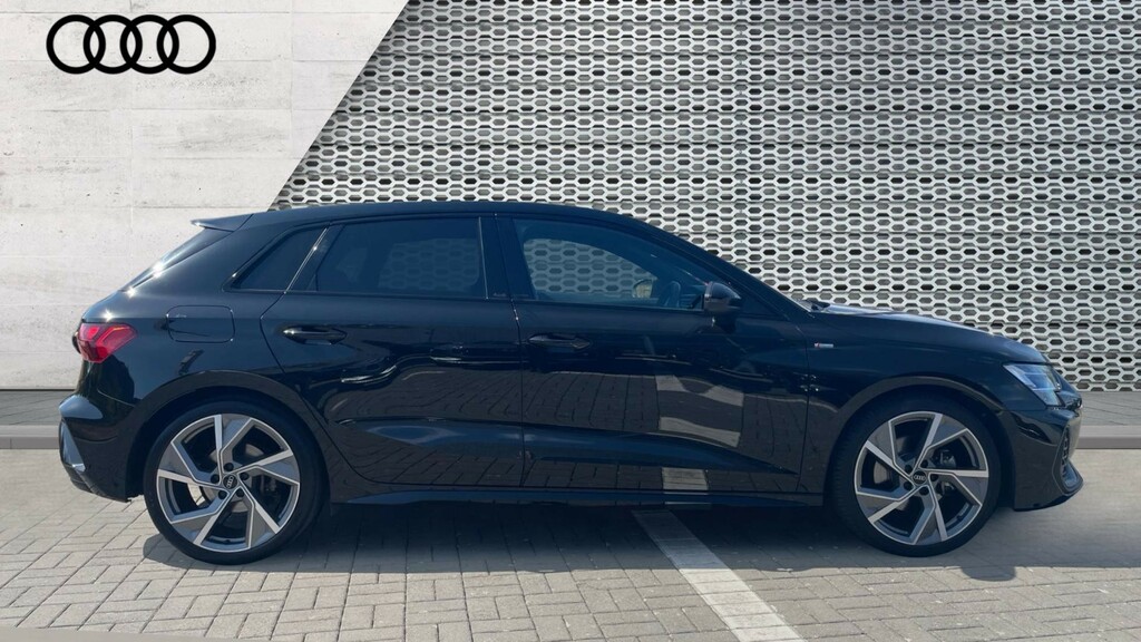 Audi A3 A3 35 Tfsi Black Edition S Tronic OV25VPZ Black #4