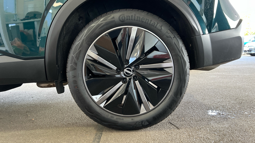 Nissan Qashqai 1.5 E-power Acenta Premium Black #21
