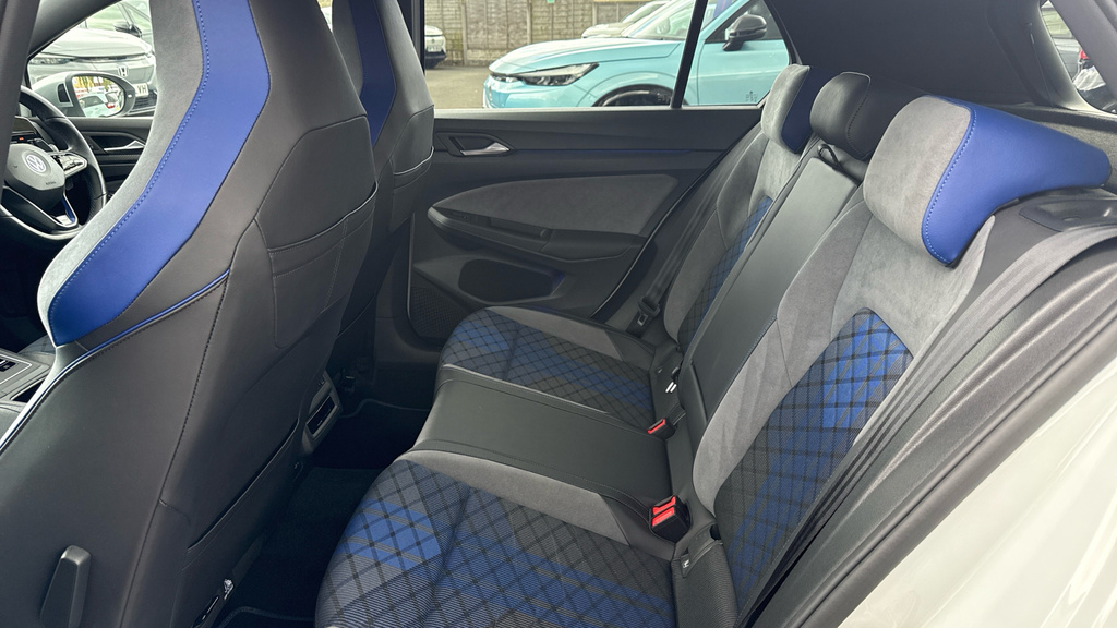 Volkswagen Golf 1.5 Etsi 150 Life Dsg Black #14