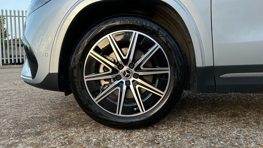 Mercedes-Benz EQA Eqa 250 140Kw Amg Line Executive 70.5Kwh Black #25