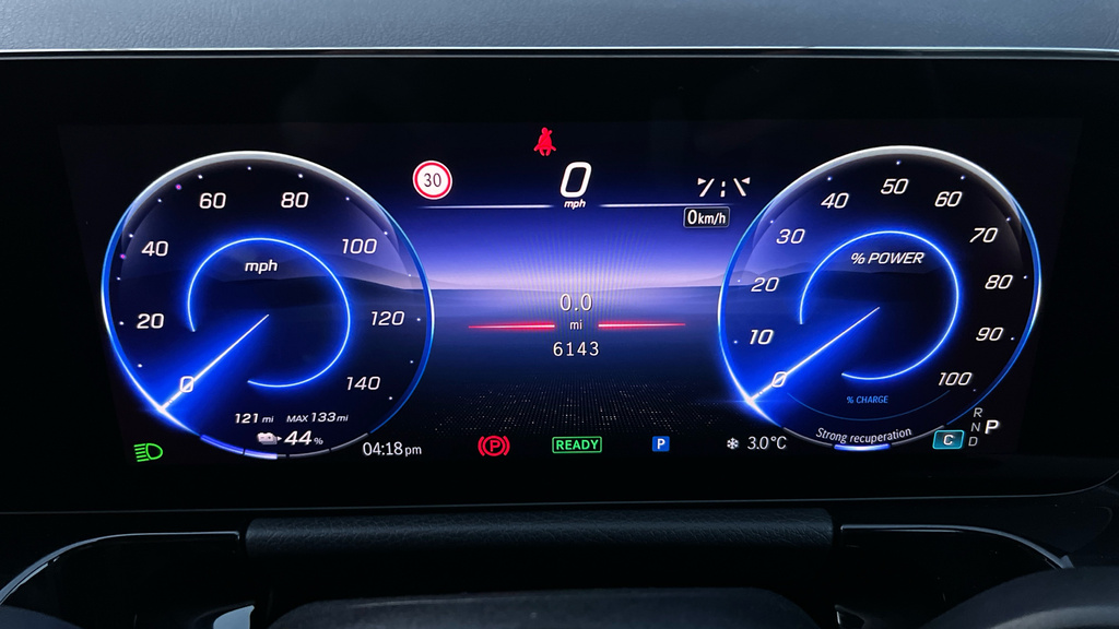 Mercedes-Benz EQA Eqa 250 140Kw Amg Line Executive 70.5Kwh Black #16