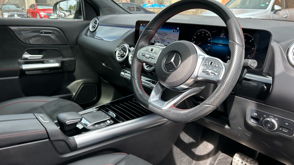 Mercedes-Benz GLA Class Gla 220D 4Matic Amg Line Prem Night Ed Black #3